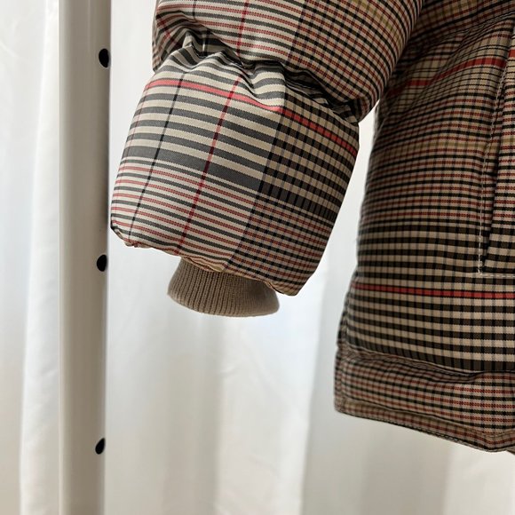 Burberry London England Check Down Filled Nylon Puffer Jacket. - Picture 5 of 15